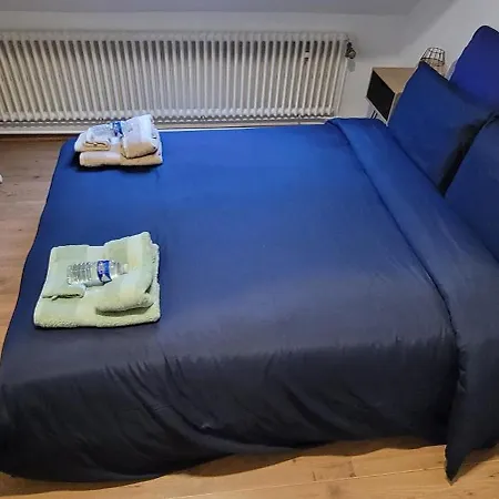 Cheri's Aparts Apartamento *