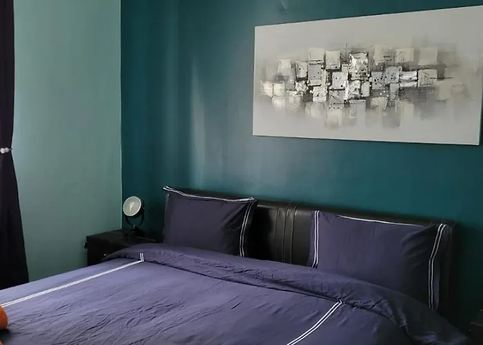 Cheri's Aparts Apartment