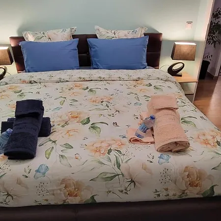 Cheri's Aparts Апартаменты